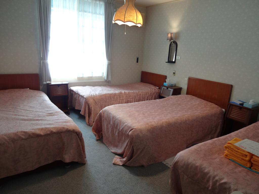 Ishiuchi Pension Bruges Minamiuonuma Szoba fotó